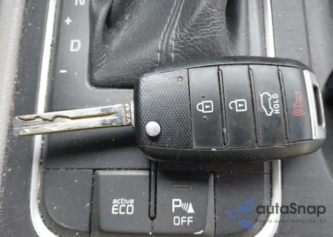 2015 Kia Sedona Lx z USA, uszkodzony, nr VIN KNDMB5C19F6025448